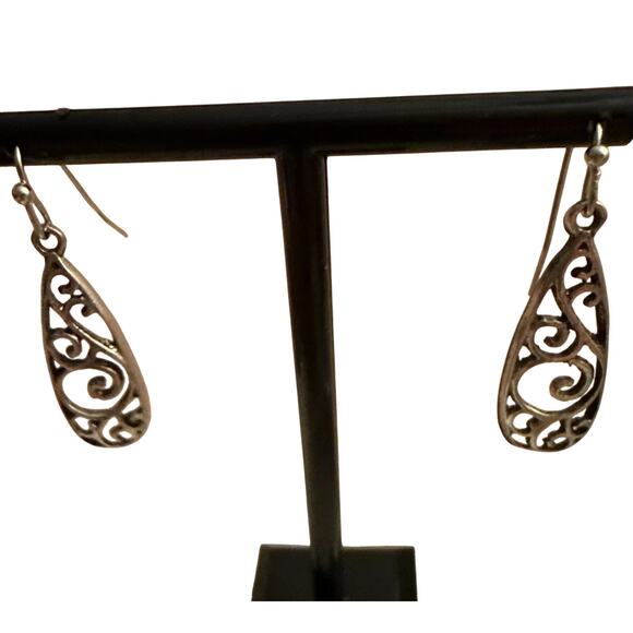Unbranded Jewelry - Silvery Dangle Earrings